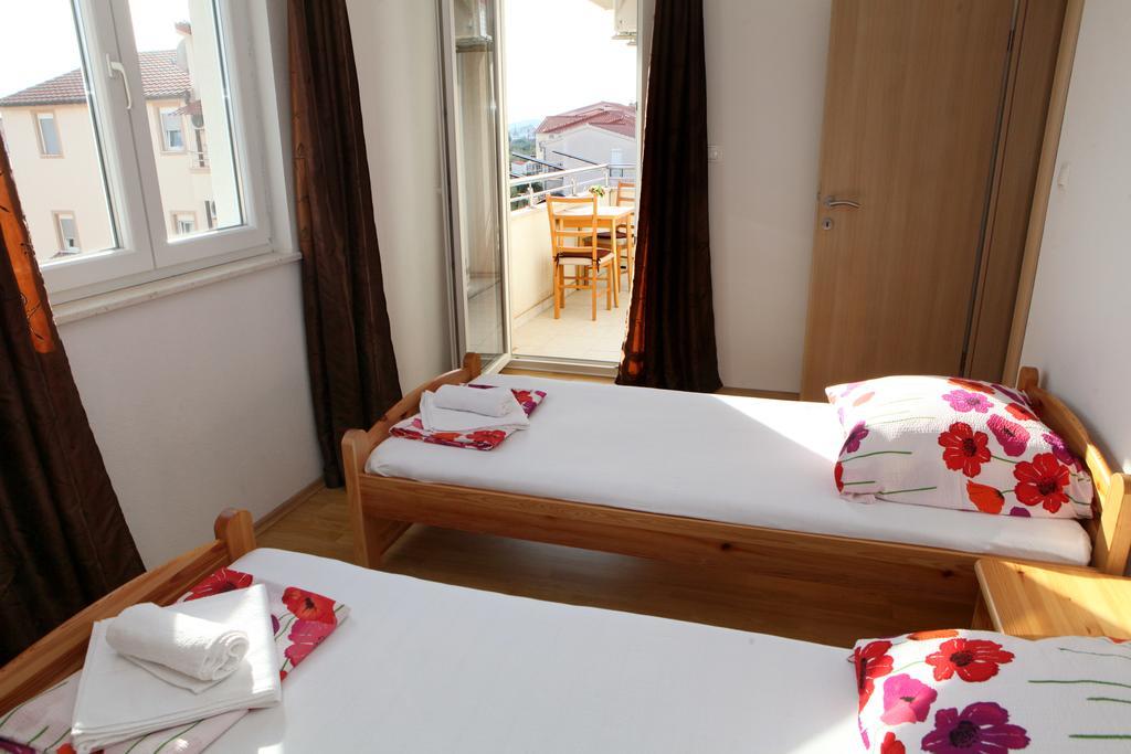 Apartments Villa Karlo Kaštela 外观 照片