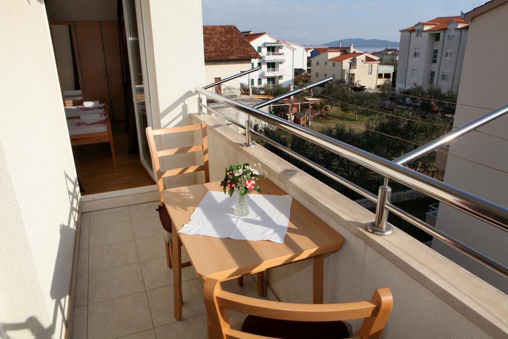 Apartments Villa Karlo Kaštela 外观 照片