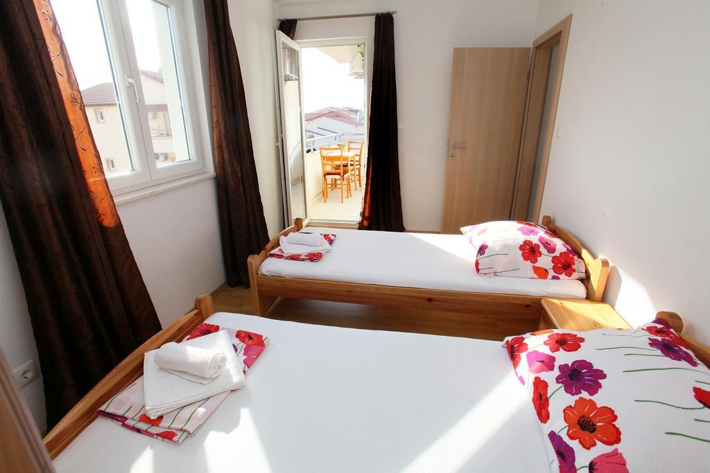 Apartments Villa Karlo Kaštela 外观 照片